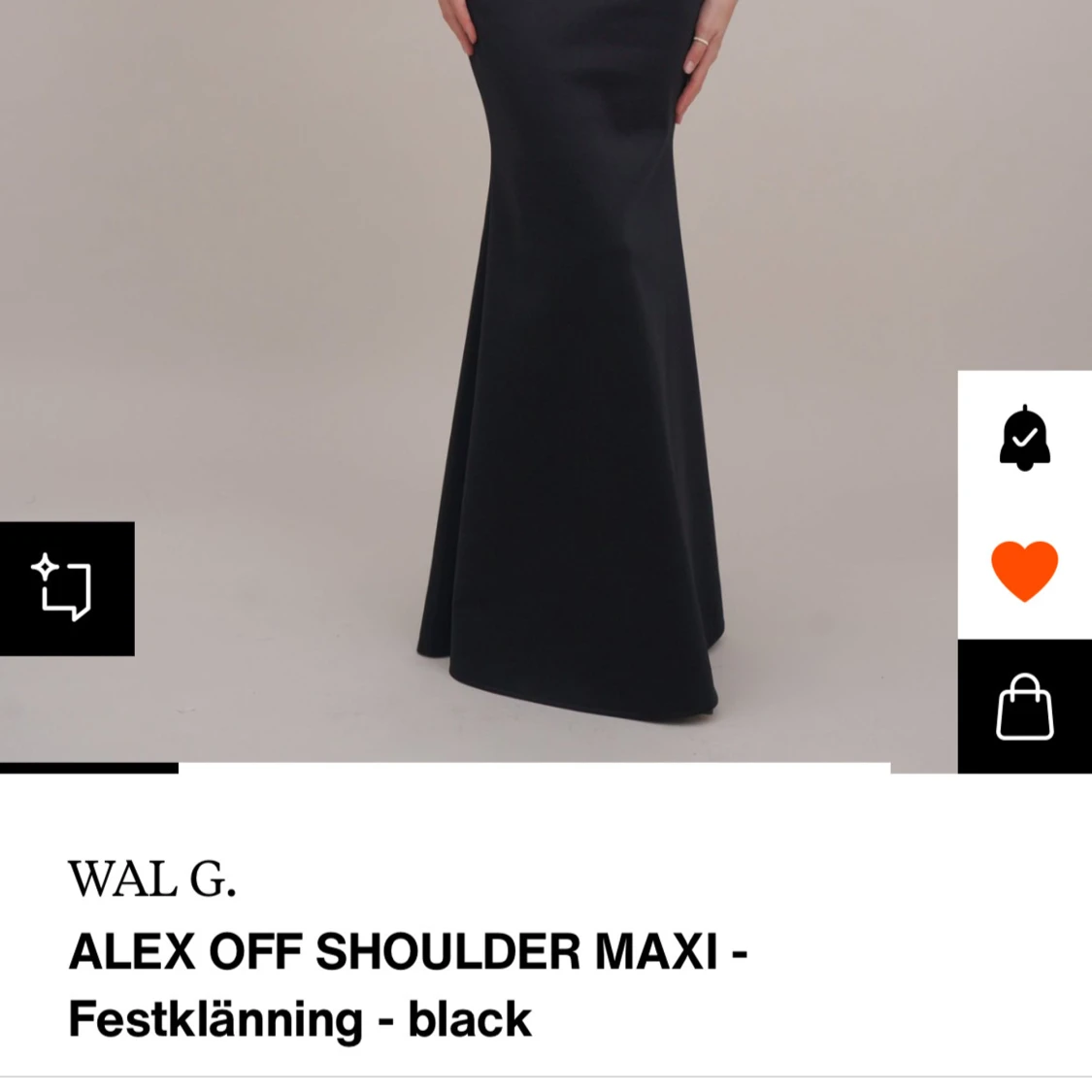 Svart off shoulder långklänning från WAL G. - 1