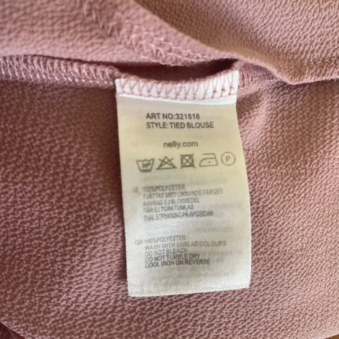 Gammaldagsrosa tröja med knyt i rygg - 2