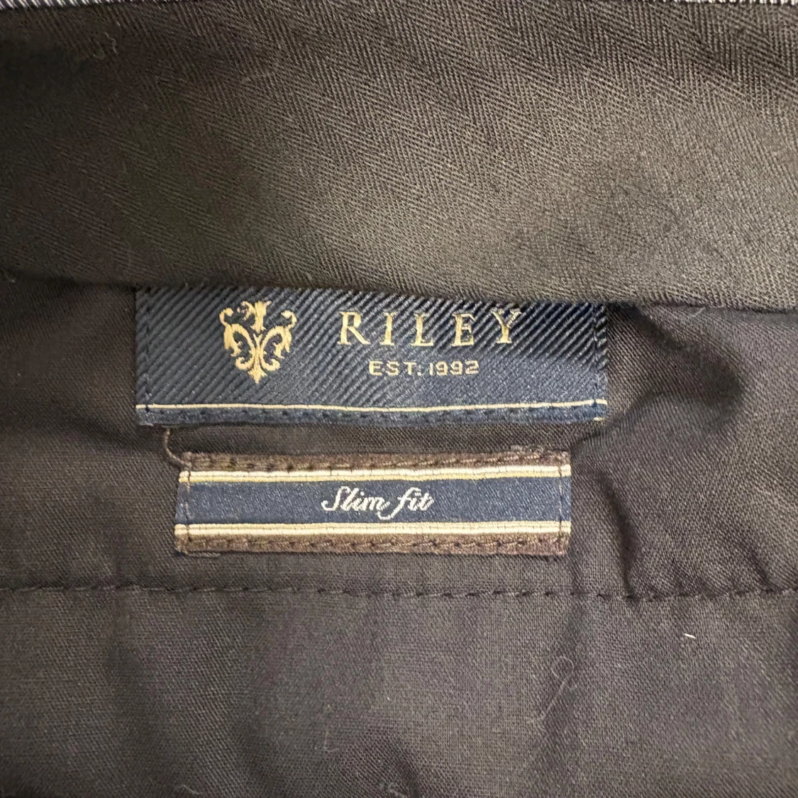 Svart kostym från Riley Slim Fit - 2