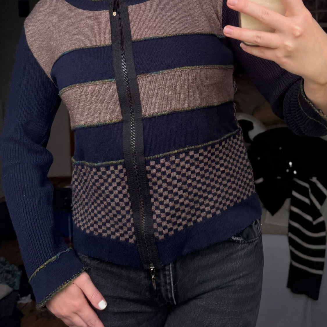 Blå och beige stickad kofta med dragkedja - 1