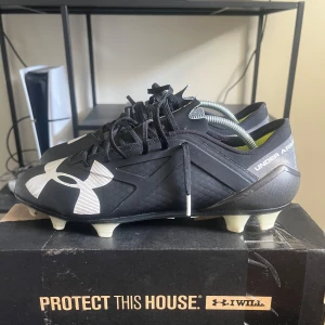 Fotbollsskor  - Använda 2 minuter 