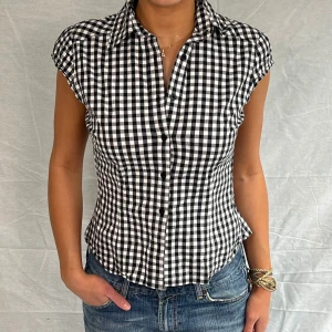 Rutig topp - Söt rutig topp, passar perfekt både till vardags men också fest.  😍Stolek Xs/s