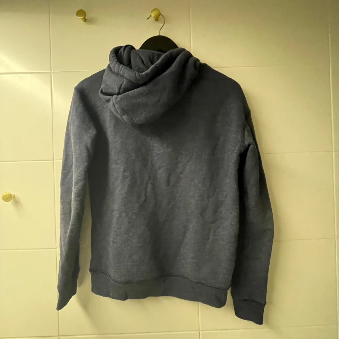 Mörkblå hoodie från Hollister - 1