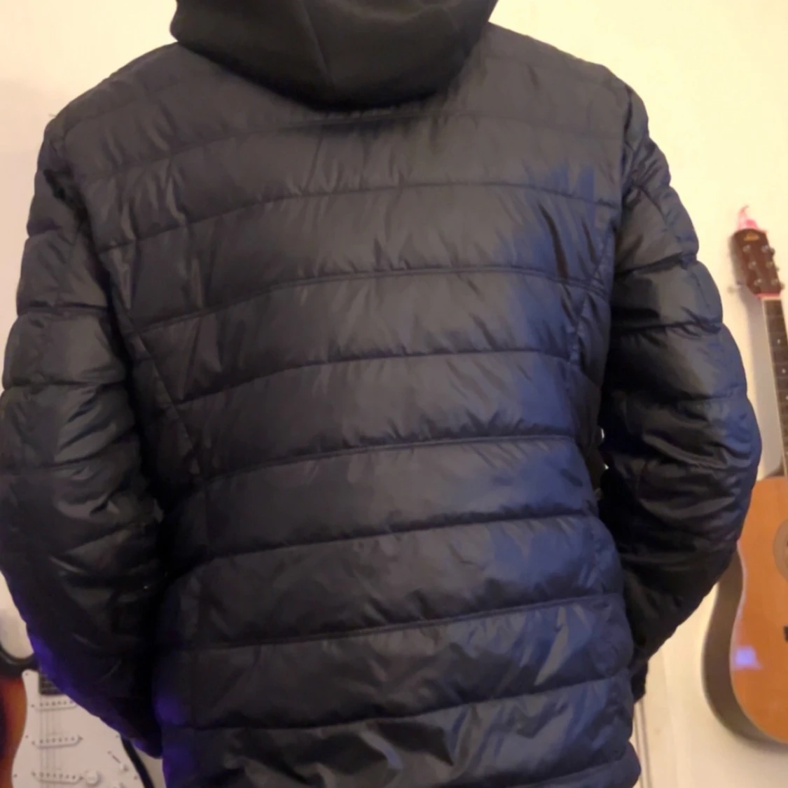 Svart pufferjacka från EA7 - 1