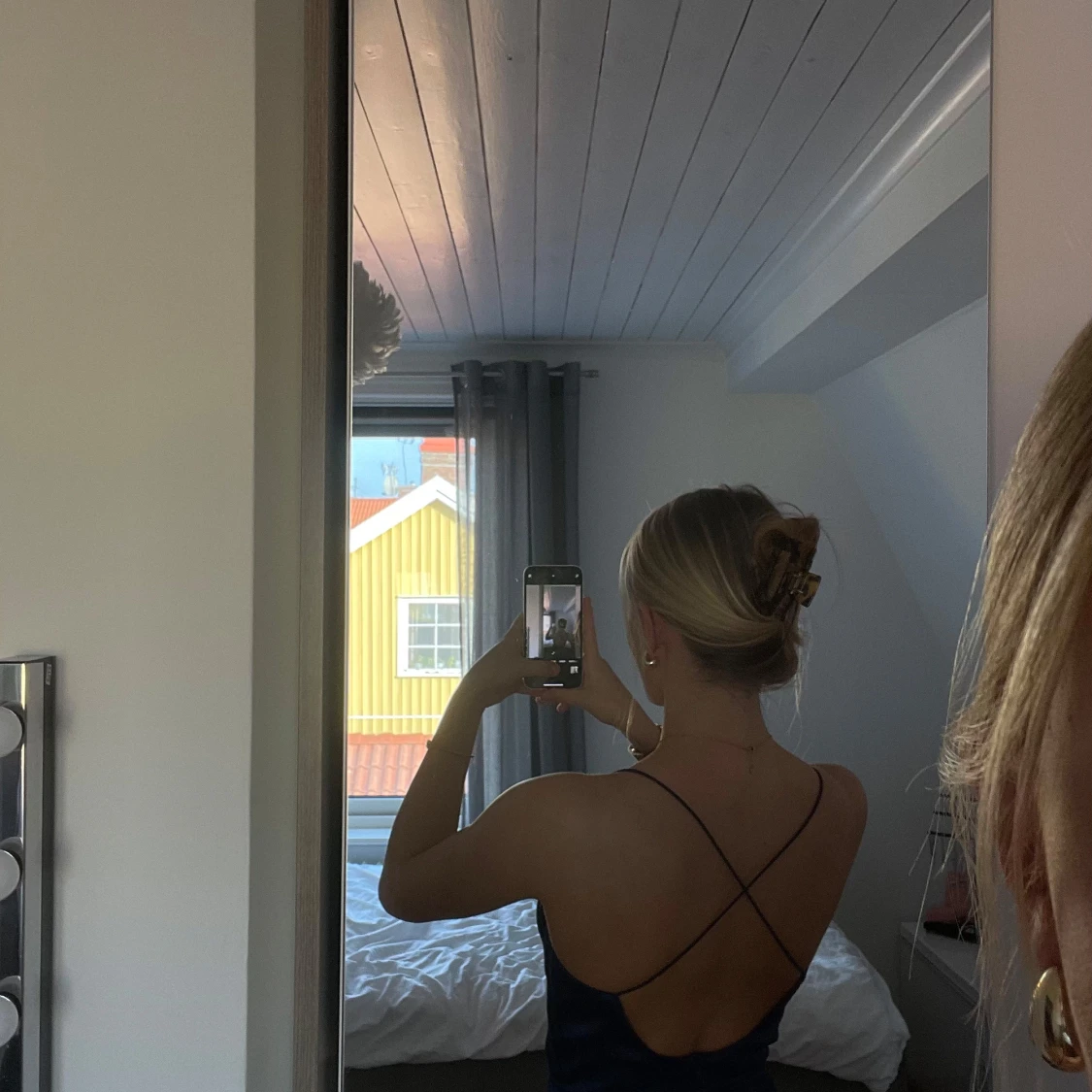 Mörkblå balklänning - 1