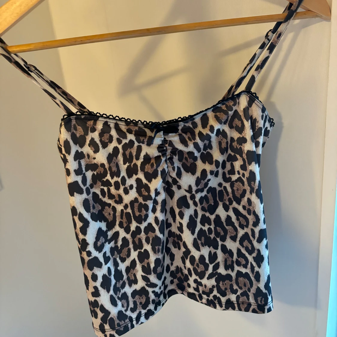 Leopardmönstrad linne