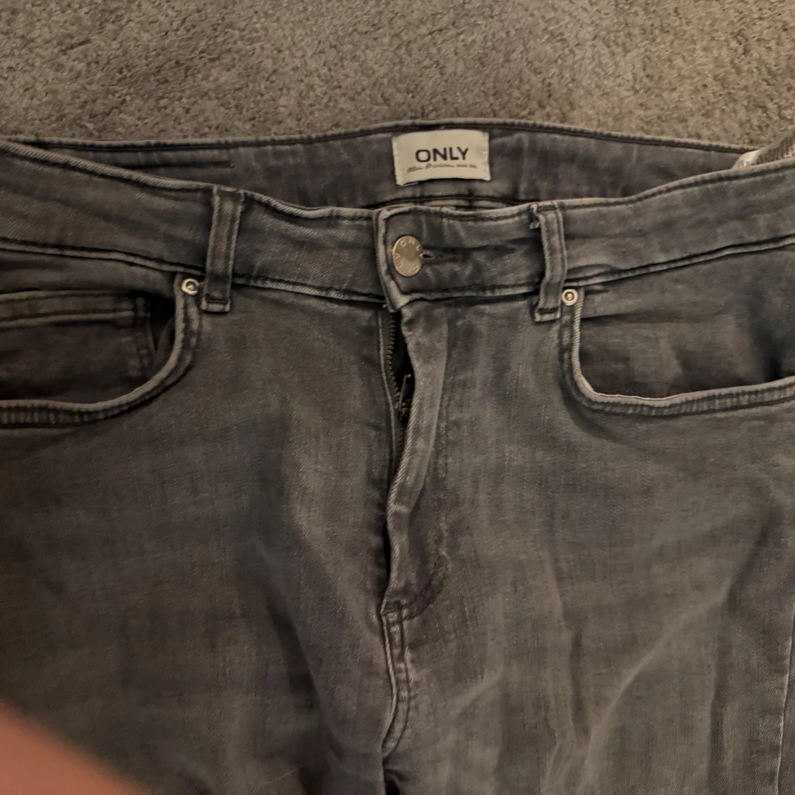 Grå bootcut jeans från ONLY - 2