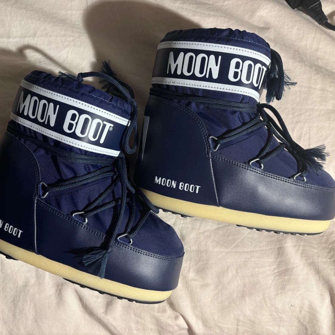 Mörkblå moon boots storlek 36/38 - 1