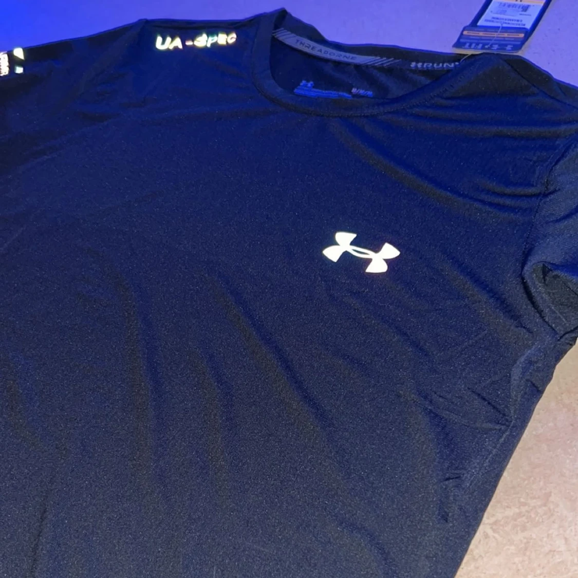 Svart t-shirt från Under Armour - 2