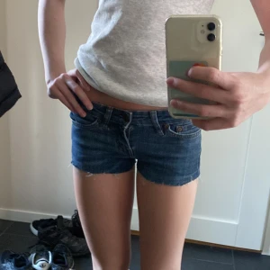 lågmidjade jeansshorts - jättesöta 🥹🥹🥹💘💕🦩💕💞