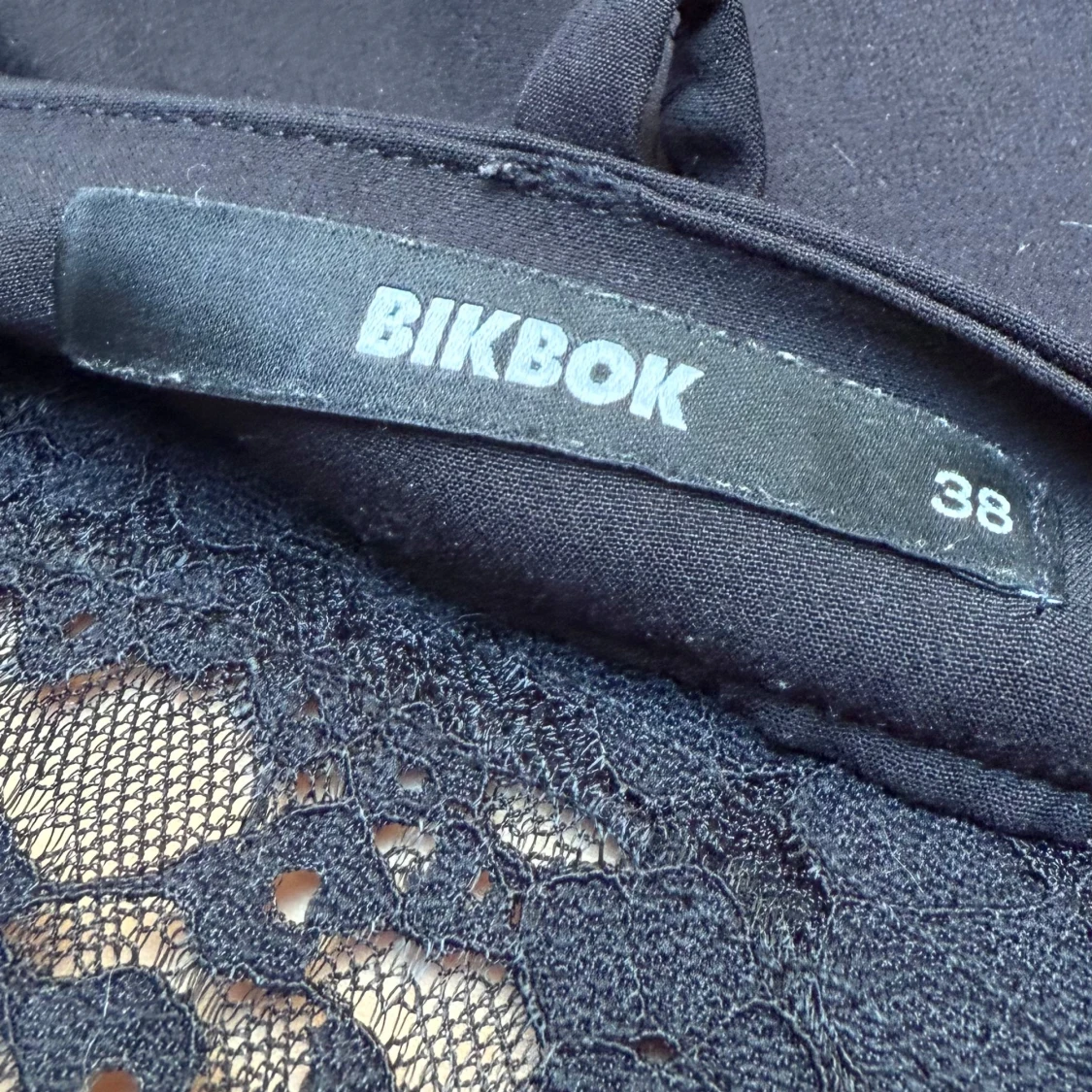 Svarta kostymbyxor med bootcut - 4