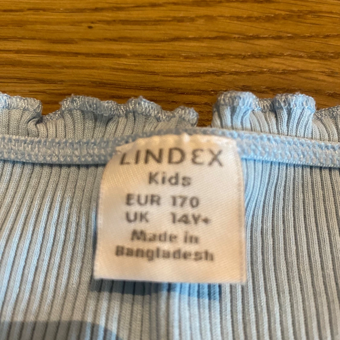 Ljusblå ribbad topp - 2