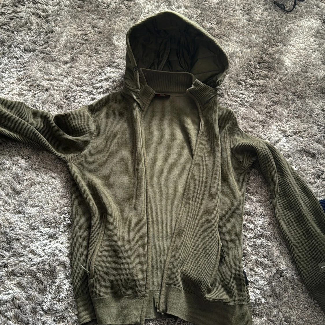 Olivgrön hoodie med dragkedja