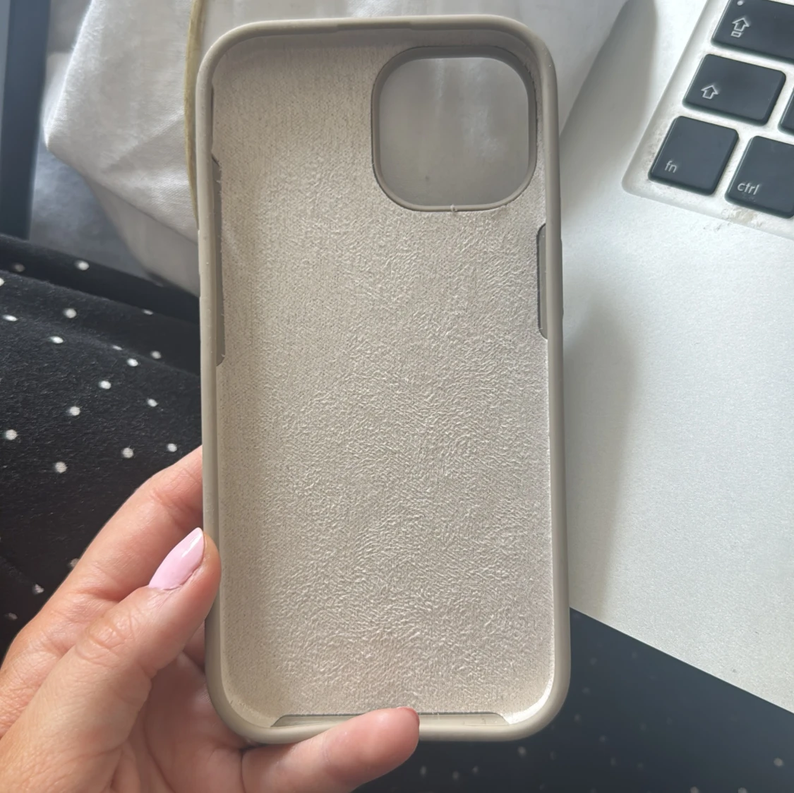 Bieget mobilskal, iPhone 15 - 1