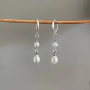 Pärlörhängen  - Superfina pärlörhängen🩷🩷Ett par för 40 kr!