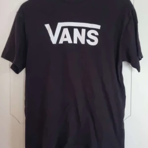 🖤T-shirt Vans🖤 Herr/man - En Tshirt från Vans i stl M. Fint skick.🖤