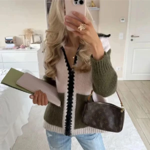 Grön stickad kofta - Så fin kofta ifrån Zara som inte säljs längre💕passar en S-M