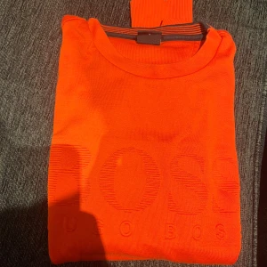 Hugo boss tröja  - Fint skick använd fåtal gånger 