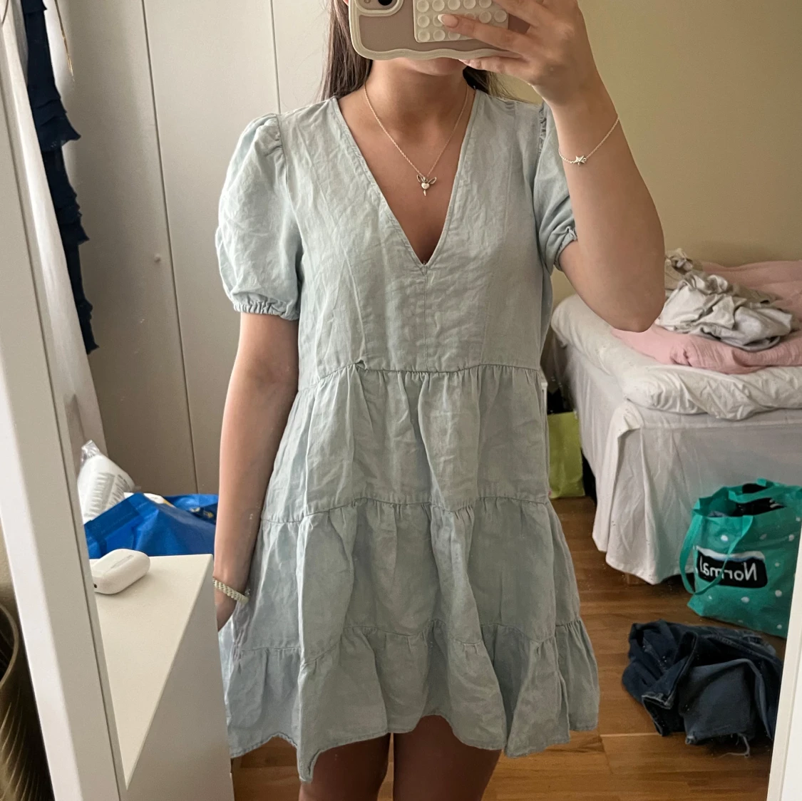 Ljusblå kort klänning i linne - 1