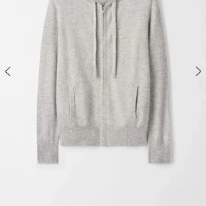 Sift goat zip hoodie 🩶🩶 - Säljer nu denna sååå snygga softgoat zip hoodie storlek M vill gärna byta mot en i Xs men säljer också!🩶🩶