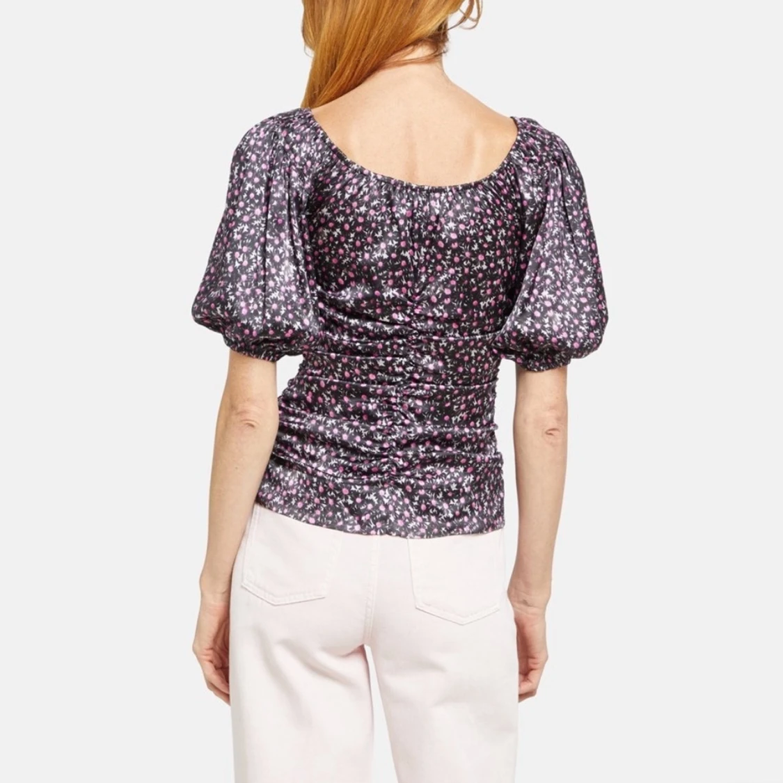 Söt blommig topp från Ganni - 2