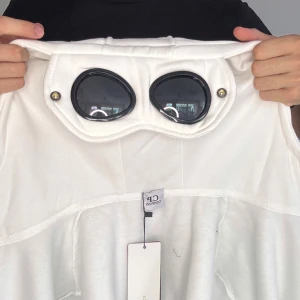 Vit kofta med glasögon - Helt ny och oanvänd!