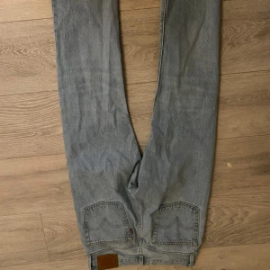 Ljusblåa levis jeans - Endast provade 