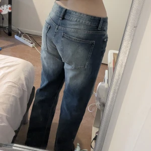 Flared bootcut jeans Bershka - Nya oanvända från Zalando