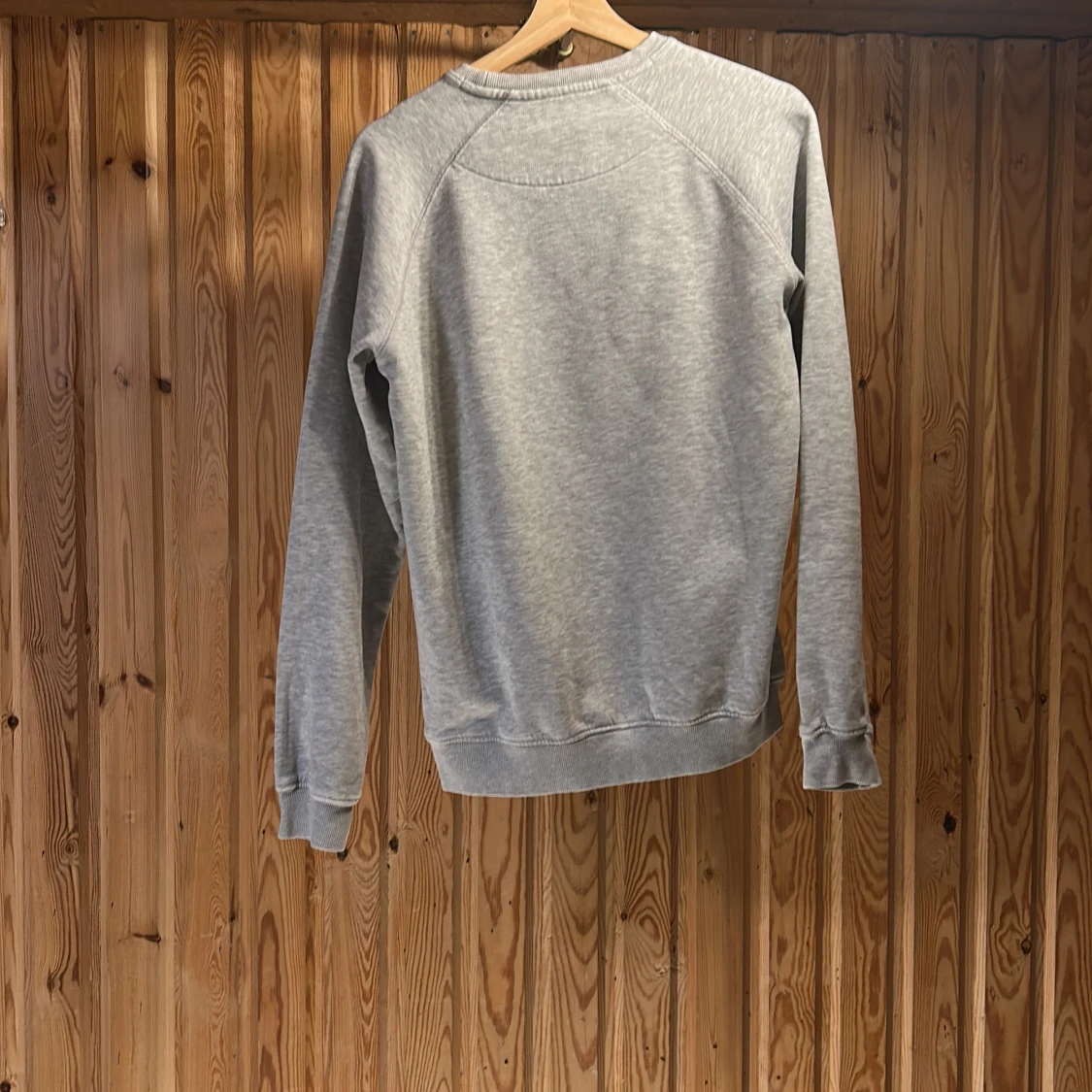 Grå sweatshirt från Pier One - 1