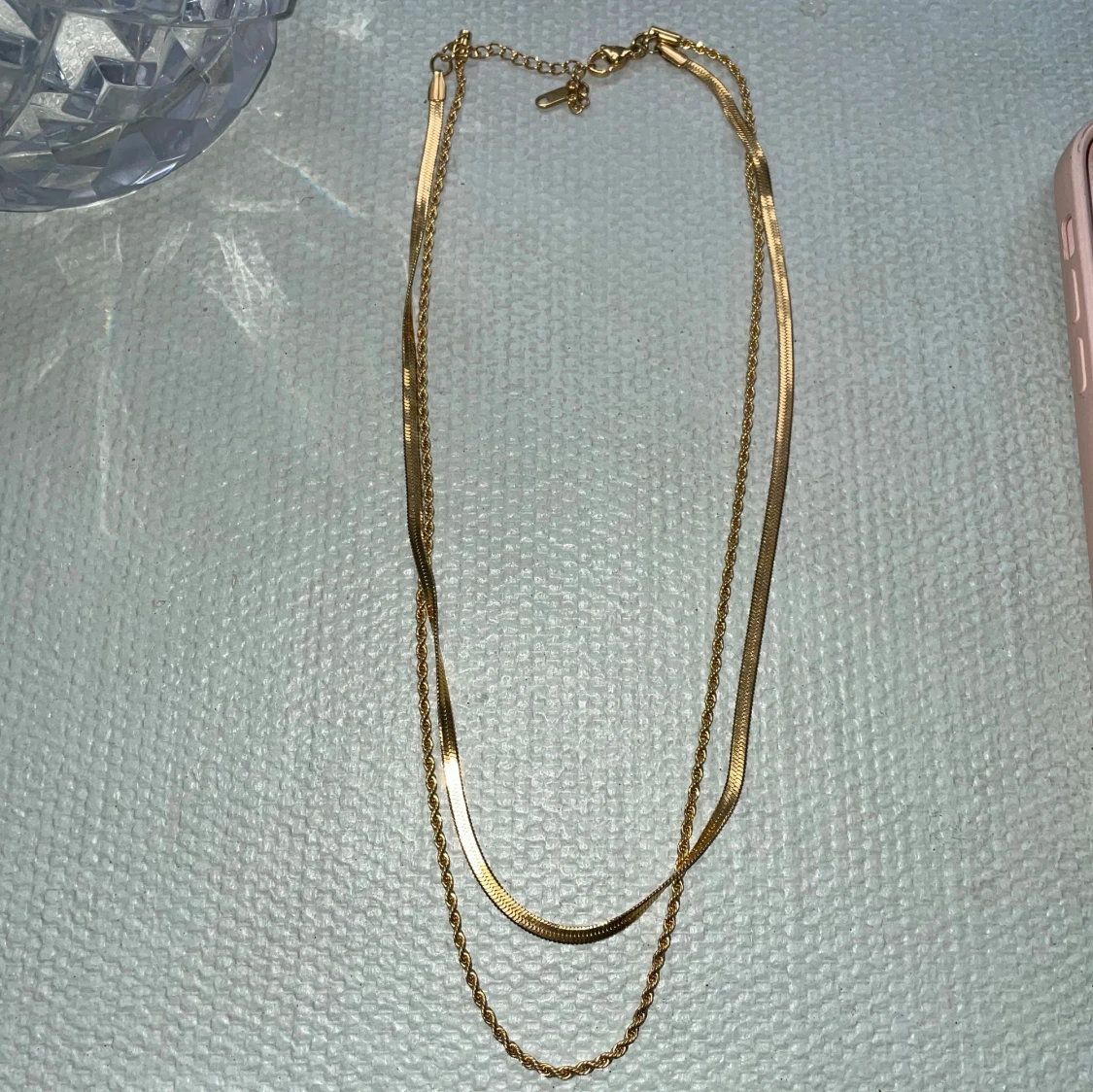 Dubbelguldigt halsband med kedjor - 2