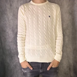 Morris kabelstickad tröja - Mycket fint skick | Size M | fraktar spårbart inom 24 timmar |  för att köpa klicka ” köp nu” | vid frågor skriv ett meddelande |