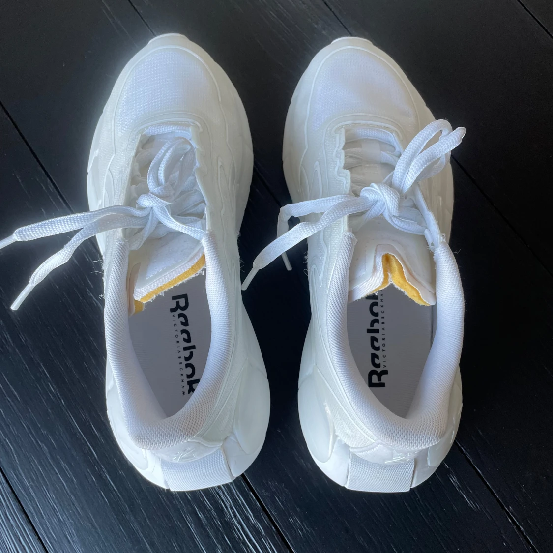 Vita sneakers från Reebok - 2