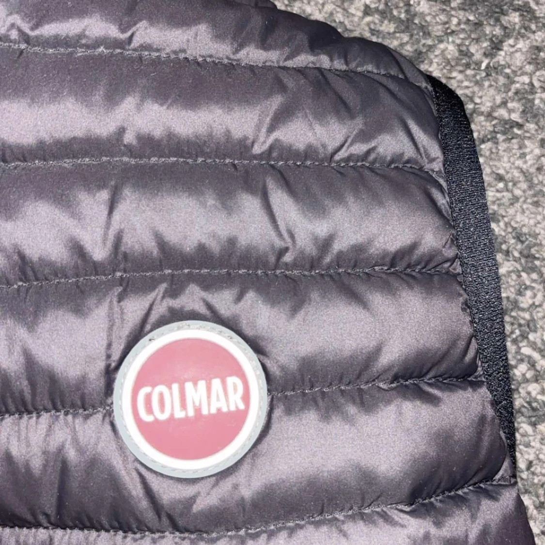 Svart dunväst från Colmar - 2