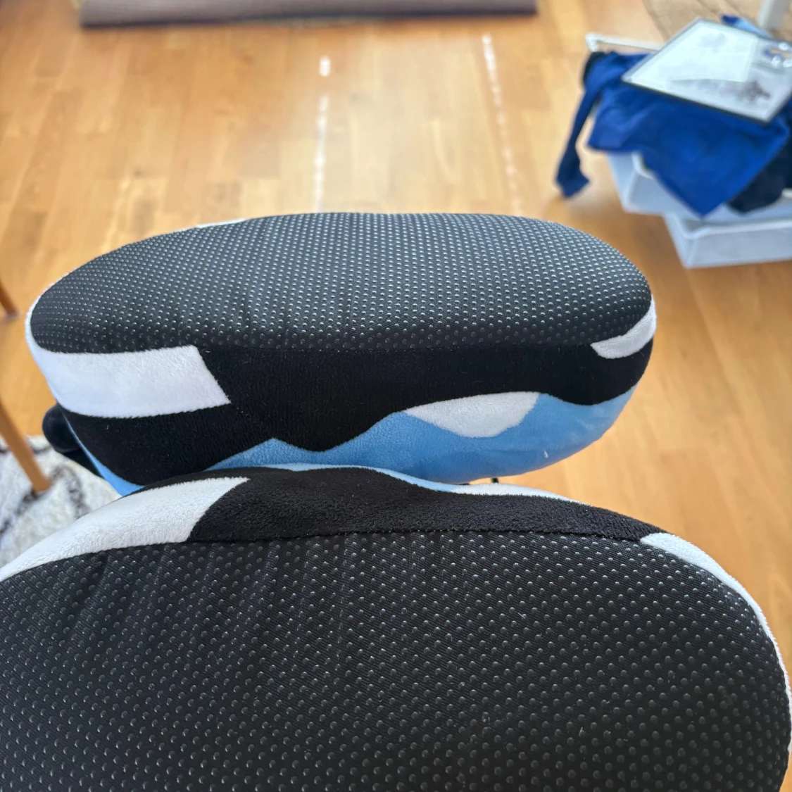 Blå fluffiga sneakers-tofflor Jordan 44  - 1