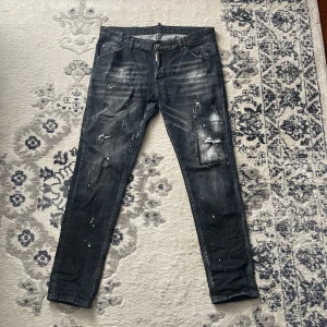 Dsquared2 jeans - Som nya, använd 1 gång. Storlek 50