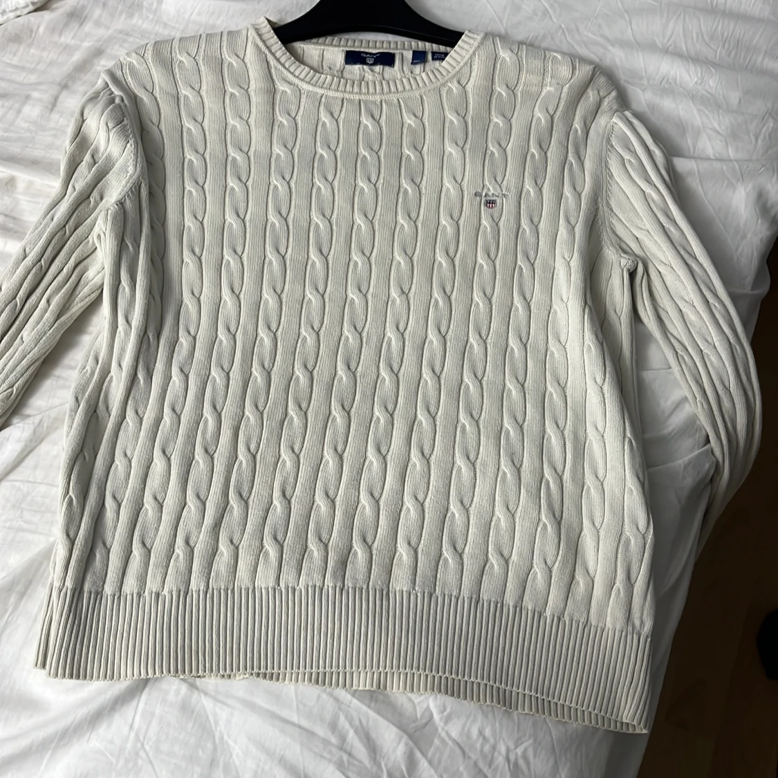 Vit kabelstickad tröja från GANT - 1