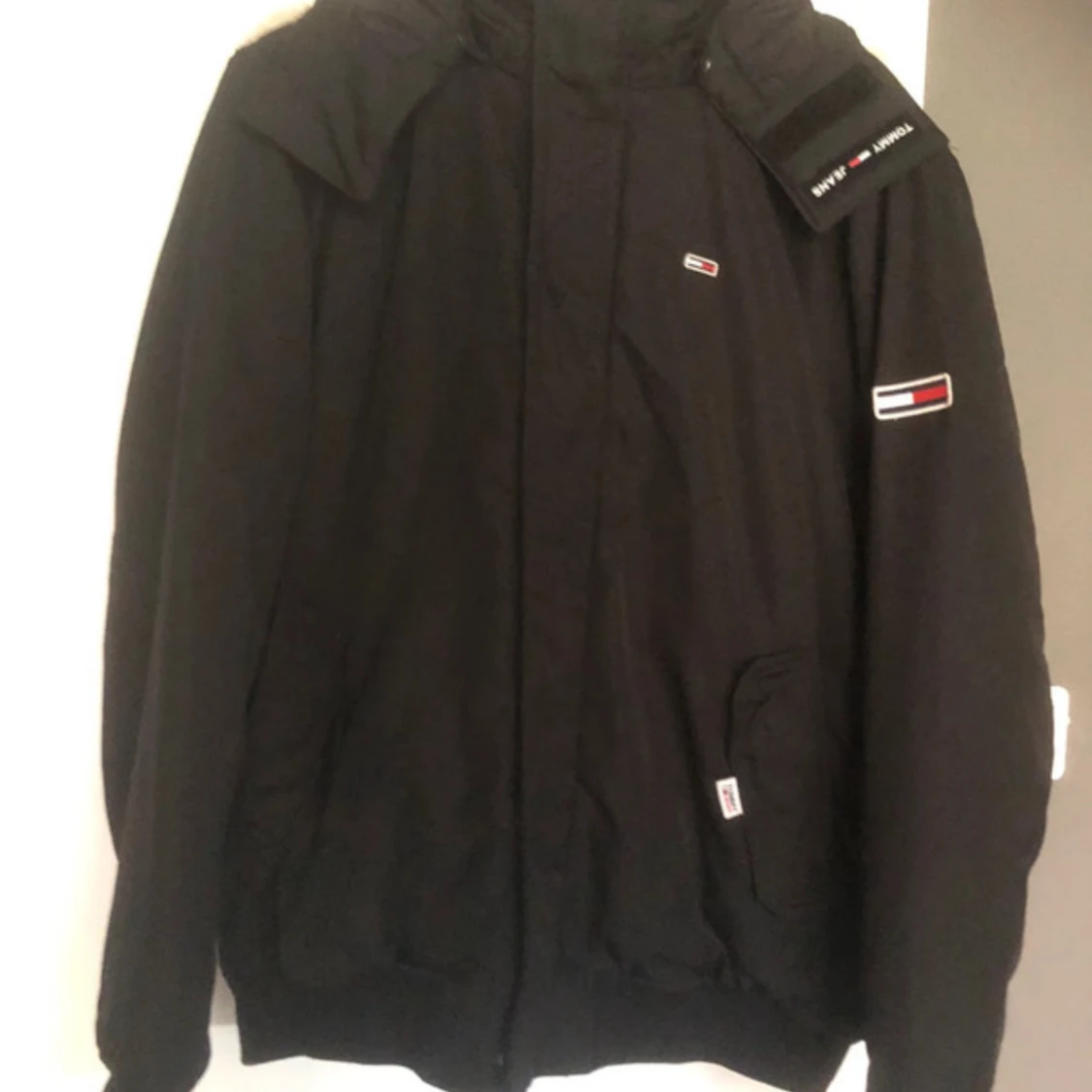 Svart vinterjacka från Tommy Jeans