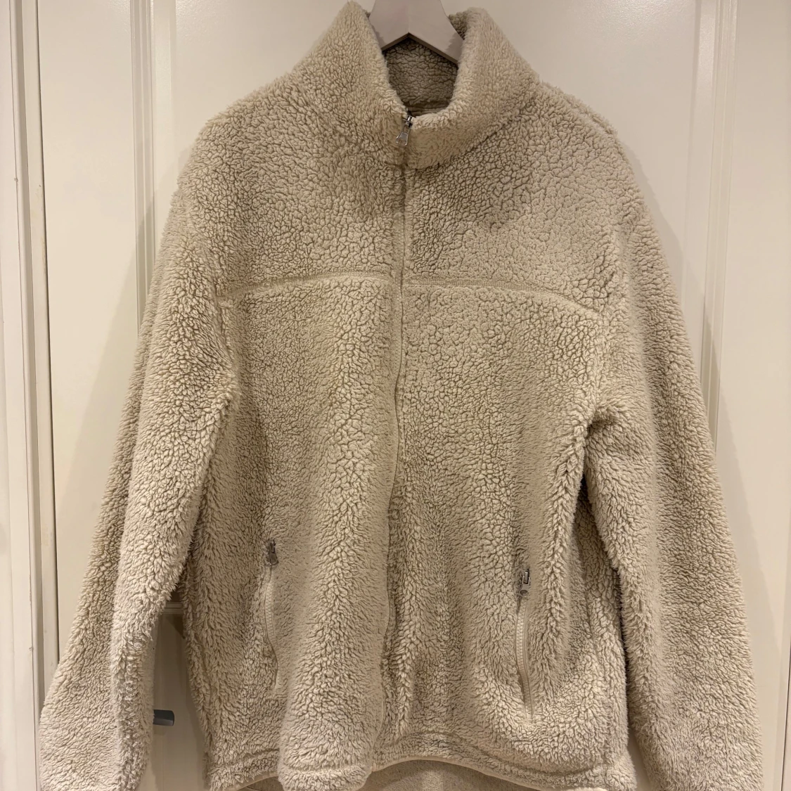 Beige teddyjacka från 157, storlek M