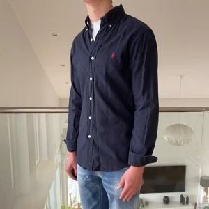 Polo Ralph lauren skjorta  - Säljer nu denna polo Ralph lauren skjorta, skriv för fler bilder/frågor🙌🏼