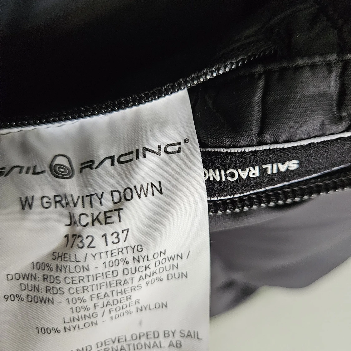 Svart dunjacka Sail Racing XS - 3