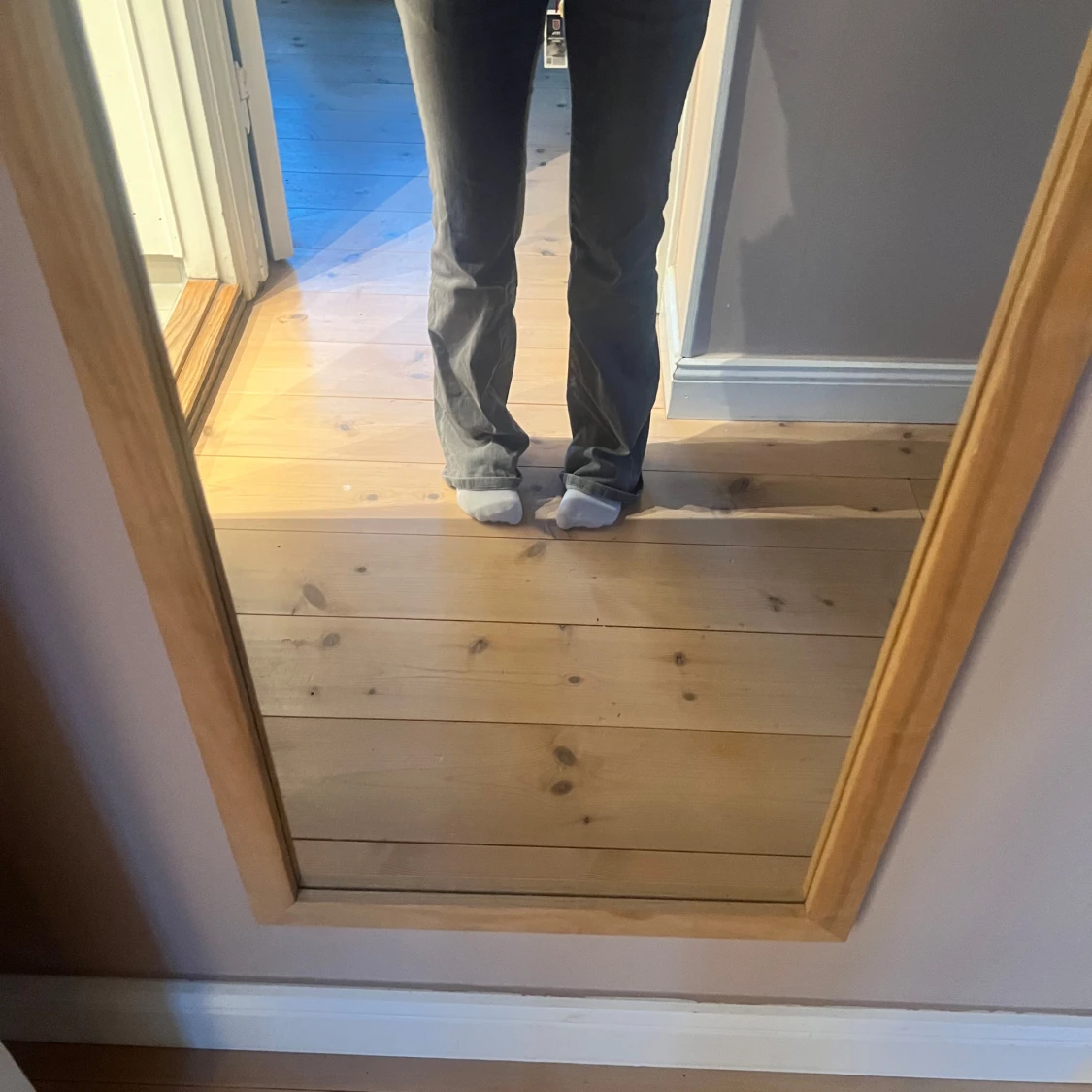 Gråa subdued jeans  - 3