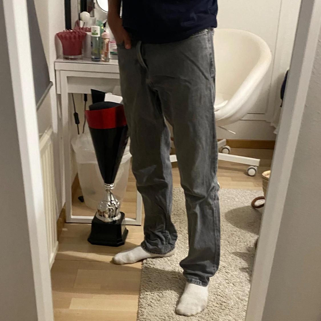 Grå relaxed fit jeans från H&M - 3