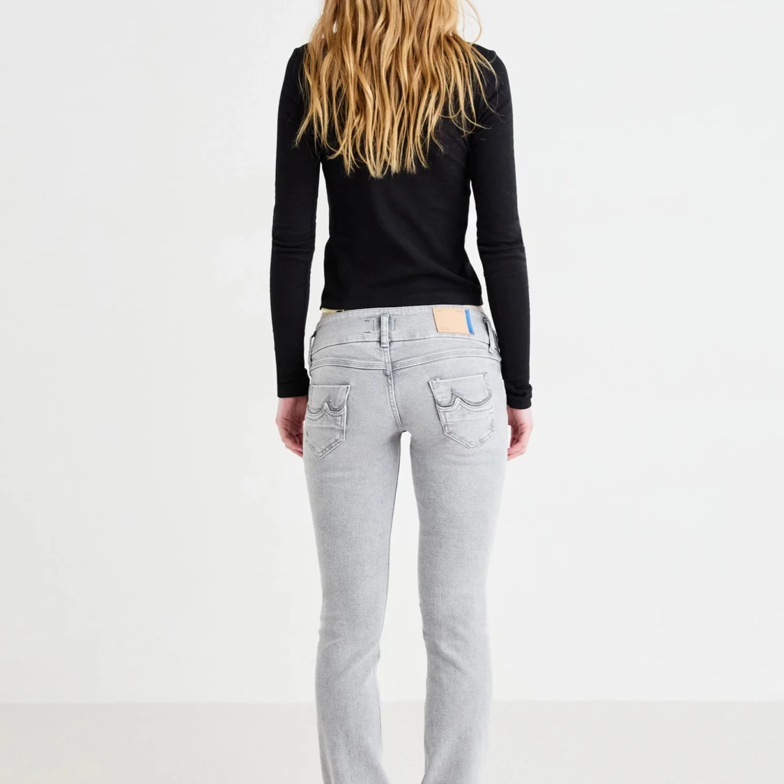 Grå jeans från LTB med raka ben - 1