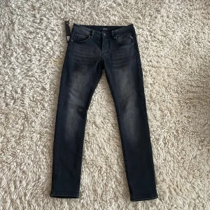 Replay anbass - Tvär feta replay jeans! endast testade säljer eftersom dom inte passade mig            OBS! Skriv vid frågor