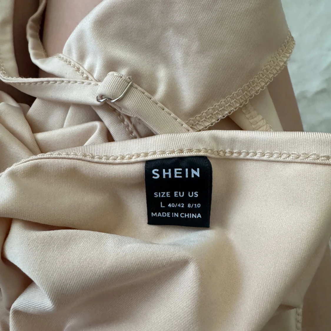 Beige topp från SHEIN - 2