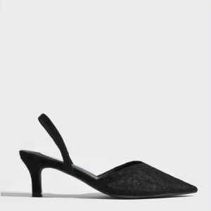 sling back heels - Säljer dessa snygga sling backs som inte hunnit komma till särskilt mycket användning! Därav i nyskick