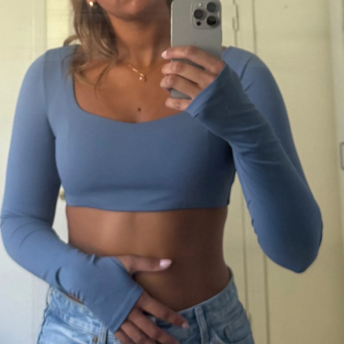 Blå croppad topp