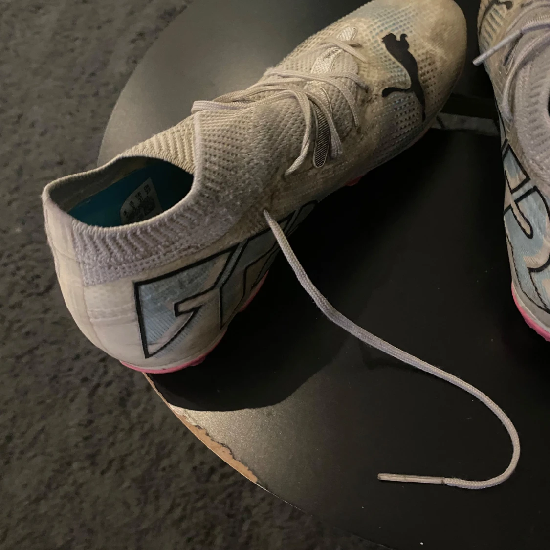 Puma vita fotbollsskor med snörning - 1