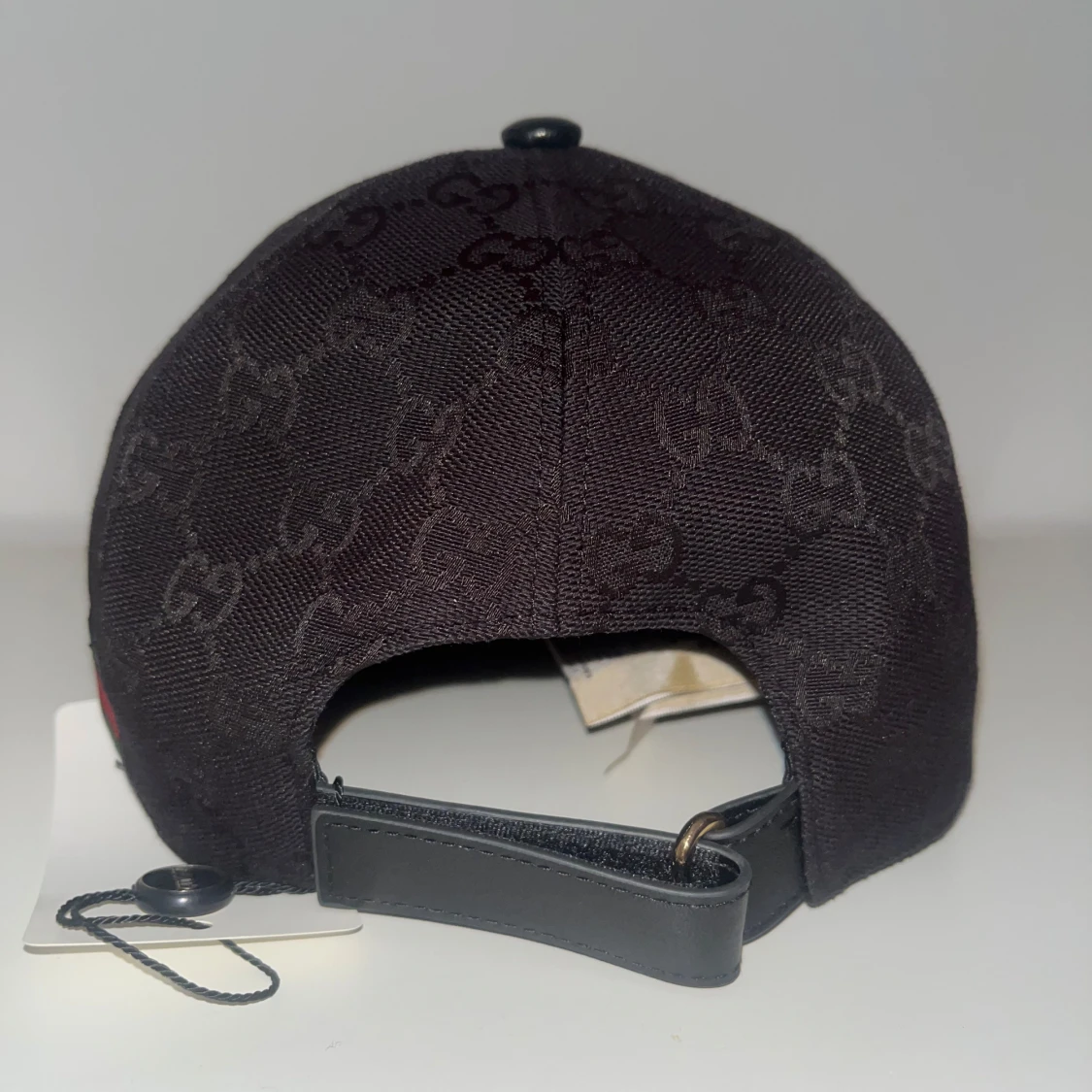 Svart keps från Gucci med grönt och rött band - 3