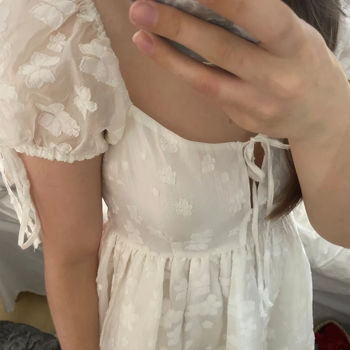 Ny Lulu’s Vit blommig klänning / studentklänning S/36 - 2